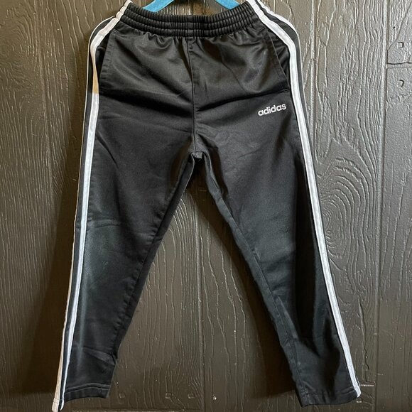 Adidas & Under Armour Athletic Bundle - 5 Pieces - Size 5 - Excellent Condition - Picture 2 of 10